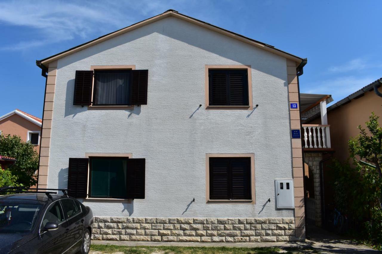Apartman Nin-Dodo Exteriör bild